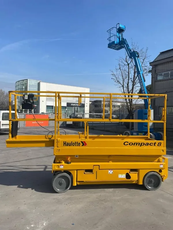 Haulotte COMPACT 8