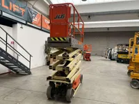 JLG 2030ES