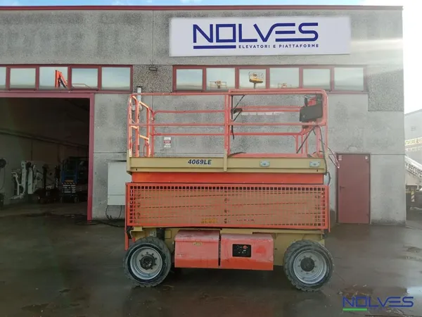 JLG 4069LE