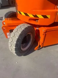 JLG E300AJP