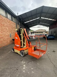 JLG Toucan 10 E