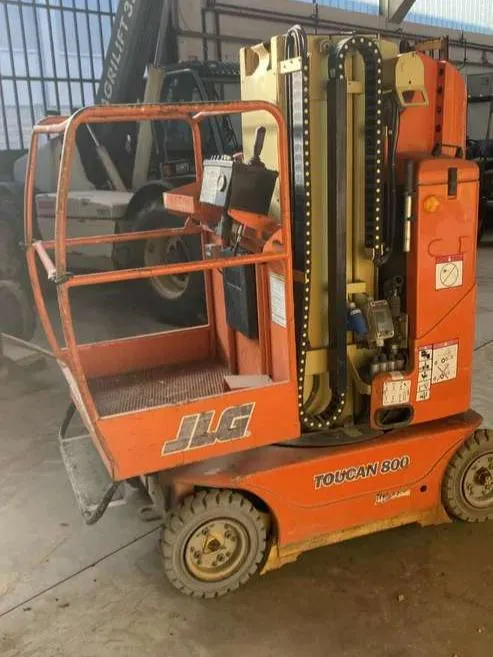 JLG toucan 800