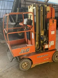 JLG toucan 800